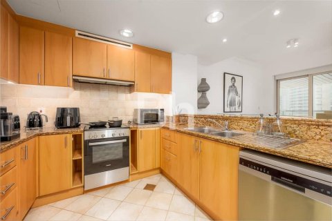 Снять в аренду квартиру в Дубай Марине, Дубай: 2 спальни, 140м², № 23470 - фото 9