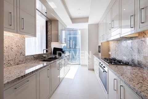 Apartment in The Address Sky View Towers, Downtown Dubai (Downtown Burj Dubai), Dubai 3 bedrooms, 187.76 sq.m. № 128266 - photo 13
