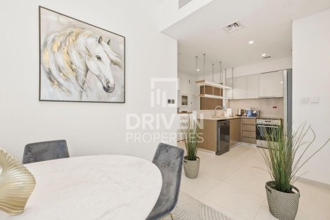 Apartamento en Burj Royale, Downtown Dubai (Downtown Burj Dubai), Dubai, 3 dormitorios, 127.09 m², № 128254 - foto 3