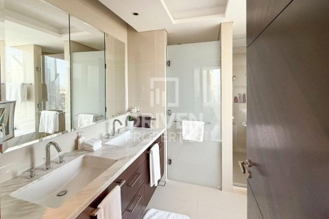Apartment in The Address Sky View Towers, Downtown Dubai (Downtown Burj Dubai), Dubai 3 bedrooms, 187.76 sq.m. № 128264 - photo 15