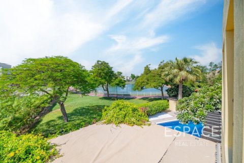 Villa en Meadows, Dubai, 5 dormitorios, 489 m², № 62007 - foto 17