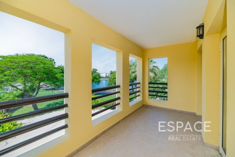 Villa en Meadows, Dubai, 5 dormitorios, 489 m², № 62007 - foto 16