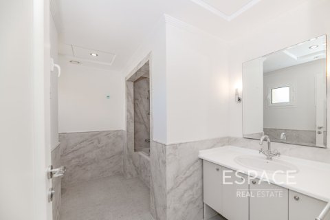 Villa en Meadows, Dubai, 5 dormitorios, 489 m², № 62007 - foto 9