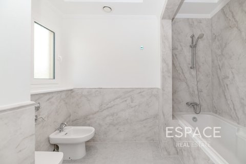 Villa en Meadows, Dubai, 5 dormitorios, 489 m², № 62007 - foto 10