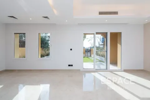 Снять в аренду виллу в Palmera 4, Арабиан Ранчес, Дубай: 2 спальни, 175м², № 61993 - фото 8