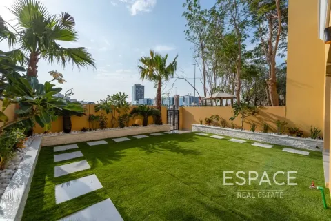 Снять в аренду виллу в Palmera 4, Арабиан Ранчес, Дубай: 2 спальни, 175м², № 61993 - фото 2