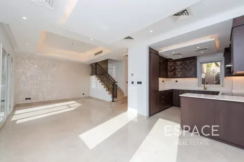 Снять в аренду виллу в Palmera 4, Арабиан Ранчес, Дубай: 2 спальни, 175м², № 61993 - фото 4