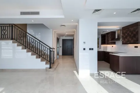 Снять в аренду виллу в Palmera 4, Арабиан Ранчес, Дубай: 2 спальни, 175м², № 61993 - фото 3