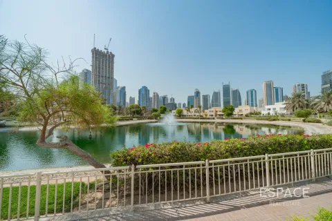 Villa en Meadows, Dubai, 5 dormitorios, 371 m², № 62008 - foto 12