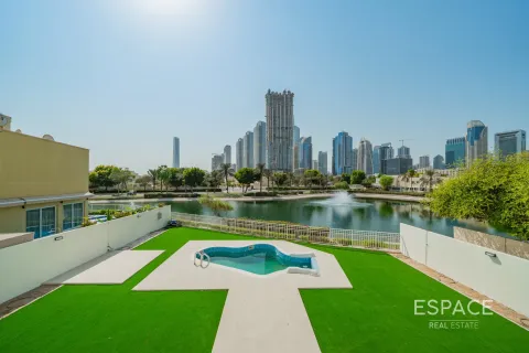 Villa en Meadows, Dubai, 5 dormitorios, 371 m², № 62008 - foto 18