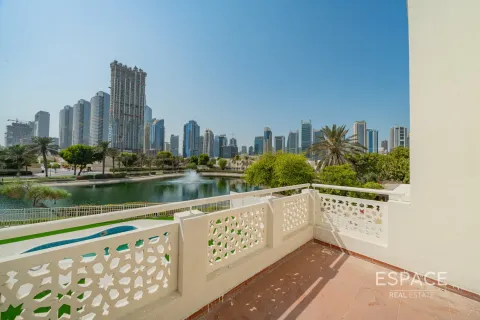 Villa en Meadows, Dubai, 5 dormitorios, 371 m², № 62008 - foto 2