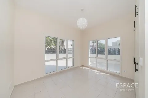Villa en Meadows, Dubai, 5 dormitorios, 371 m², № 62008 - foto 13