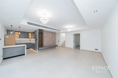 Снять в аренду виллу в The Springs, Дубай: 3 спальни, 228м², № 62006 - фото 3