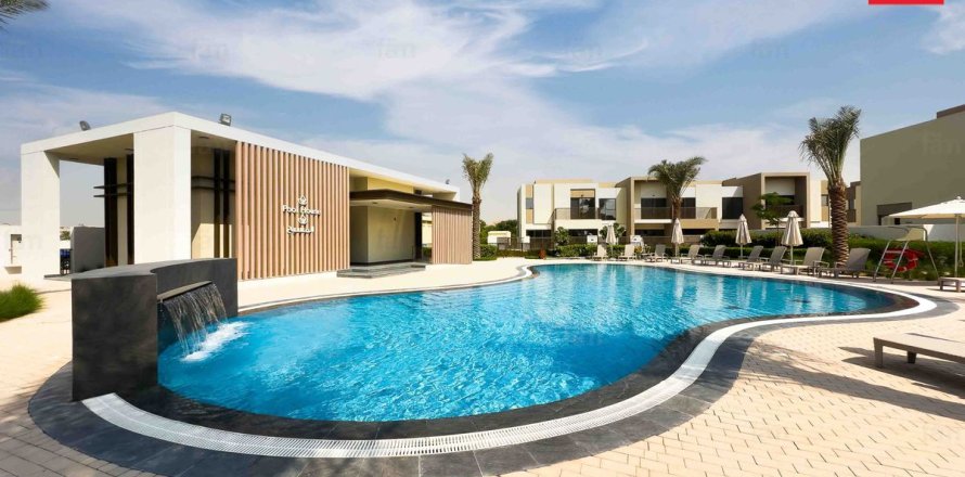 تاون هاوس في دبي 3 غرف نوم, 16099.9 م² رقم 69389