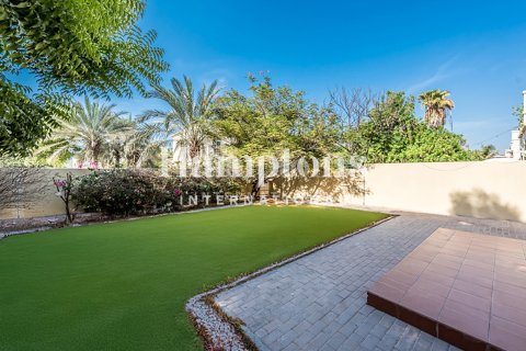 Villa in Springs 2, The Springs, Dubai 3 bedrooms, 420.85059000 sq.m. № 69326 - photo 13