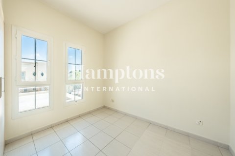 Villa in Springs 2, The Springs, Dubai 3 bedrooms, 420.85059000 sq.m. № 69326 - photo 2