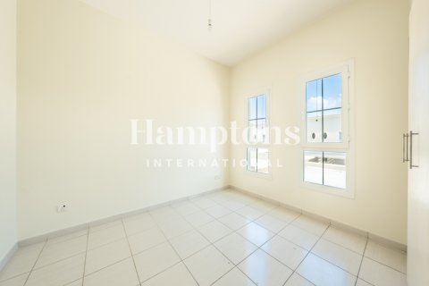 Villa in Springs 2, The Springs, Dubai 3 bedrooms, 420.85059000 sq.m. № 69326 - photo 1