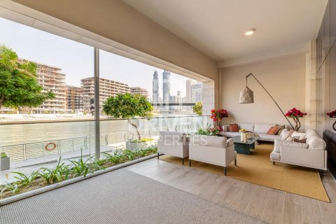 Apartment in Al Wasl, Dubai 3 bedrooms, 366.78 sq.m. № 137107 - photo 23