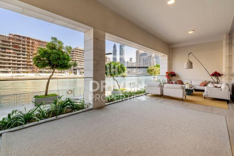 Apartment in Al Wasl, Dubai 3 bedrooms, 366.78 sq.m. № 137107 - photo 22
