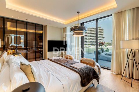 Apartment in Al Wasl, Dubai 3 bedrooms, 366.78 sq.m. № 137107 - photo 12
