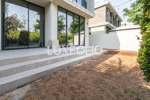 Villa in Dubai Hills Estate, Dubai 3 bedrooms, 269 sq.m. № 46420 - photo 17