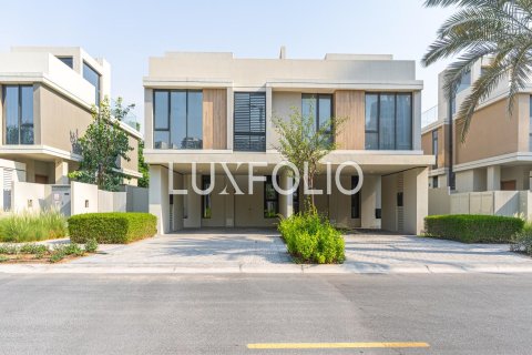 Villa in Dubai Hills Estate, Dubai 3 bedrooms, 269 sq.m. № 46420 - photo 1