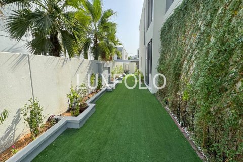 Villa in Sidra Villas, Dubai Hills Estate, Dubai 4 bedrooms, 462 sq.m. № 46419 - photo 18
