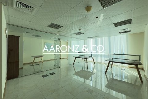 Снять в аренду офис в Джумейра Лейк Тауэрс, Дубай: 61м², № 56074 - фото 6