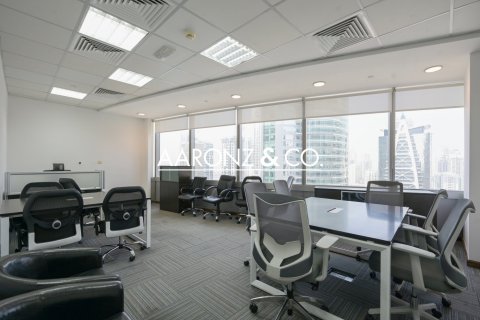 Oficina en Jumeirah Lake Towers, Dubai, 99 m², № 56076 - foto 1