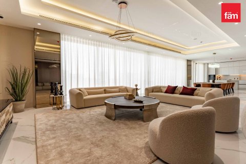 Villa in Al Furjan, Dubai 6 bedrooms, 627.1 sq.m. № 24669 - photo 24