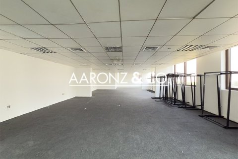Bureau à Dubai Investment Park, Dubai, 4015 m², № 90748 - photo 3