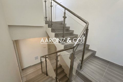 Купить таунхаус в DAMAC Hills (Akoya by DAMAC), Дубай: 3 спальни, 112м², № 90747 - фото 8