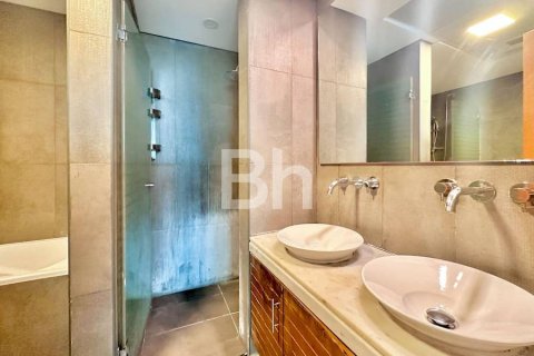 Appartement à Jumeirah Lake Towers, Dubai, 2 chambres, 189 m², № 57441 - photo 3