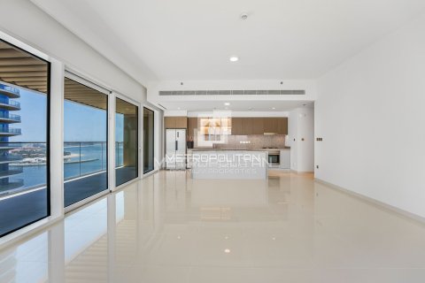 Apartment in EMAAR Beachfront, Dubai Harbour, Dubai 2 bedrooms, 154 sq.m. № 73275 - photo 3