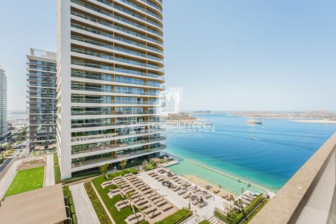 Apartment in EMAAR Beachfront, Dubai Harbour, Dubai 2 bedrooms, 154 sq.m. № 73275 - photo 1