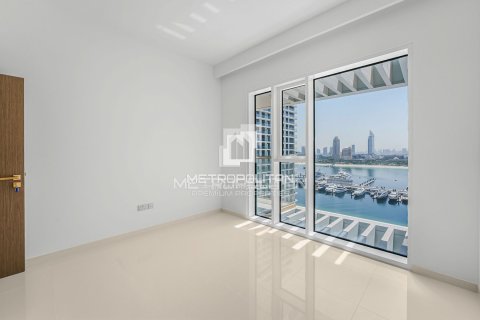 Apartment in EMAAR Beachfront, Dubai Harbour, Dubai 2 bedrooms, 154 sq.m. № 73275 - photo 16