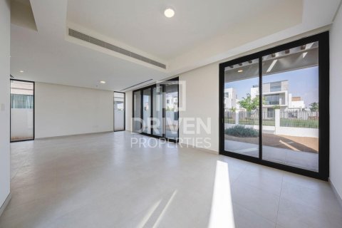 Villa en Arabian Ranches 3, Dubai, 4 dormitorios, 381 m², № 87673 - foto 4