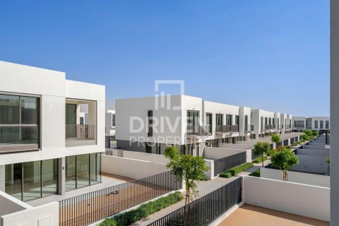 Villa en The Valley, Dubai, 3 dormitorios, 174 m², № 87672