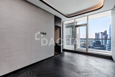 Apartment in Business Bay, Dubai 4 bedrooms, 260 sq.m. № 105073 - photo 5
