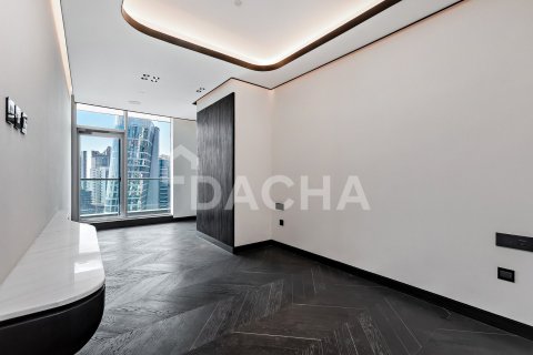 Apartment in Business Bay, Dubai 4 bedrooms, 260 sq.m. № 105073 - photo 26