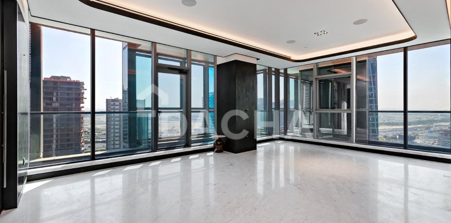 Apartment in Business Bay, Dubai 4 bedrooms, 260 sq.m. № 105073
