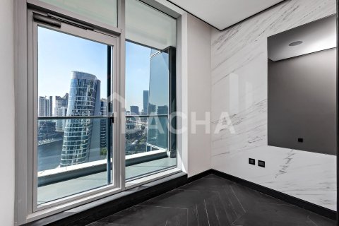 Apartment in Business Bay, Dubai 4 bedrooms, 260 sq.m. № 105073 - photo 23