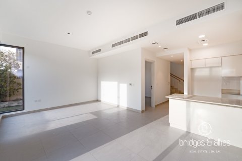 Снять в аренду виллу в Дубай Хилс Эстейт, Дубай: 4 спальни, 271м², № 113988 - фото 2
