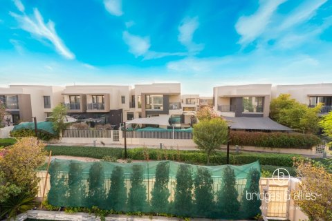 Снять в аренду виллу в Дубай Хилс Эстейт, Дубай: 4 спальни, 271м², № 113988 - фото 27
