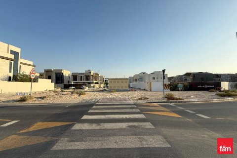 Купить земельный участок в Дубае: 464.8м², № 55893 - фото 1