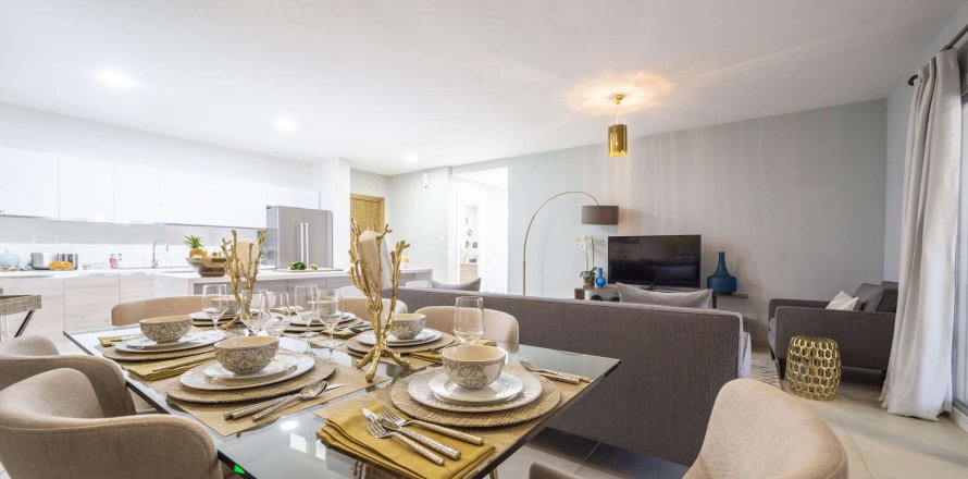 Appartement à Jumeirah Golf Estates, Dubai, 2 chambres, 127 m², № 29936