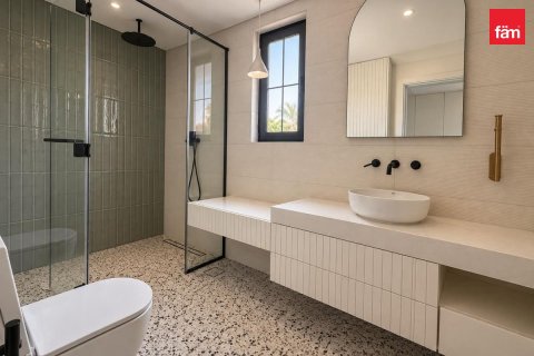 Villa en Dubai, 5 dormitorios, 1046.9 m², № 141792 - foto 10