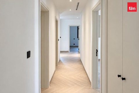 Villa en Dubai, 5 dormitorios, 1046.9 m², № 141792 - foto 9
