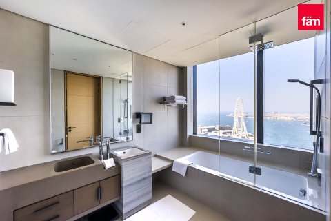 Apartment in Dubai 3 bedrooms, 179 sq.m. № 9150 - photo 9