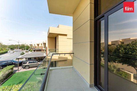 Villa en Dubai, 5 dormitorios, 687.9 m², № 9148 - foto 7
